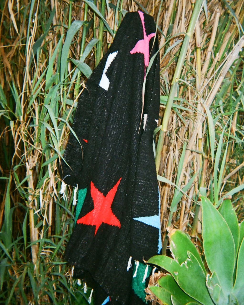 Estrella Blanket Black