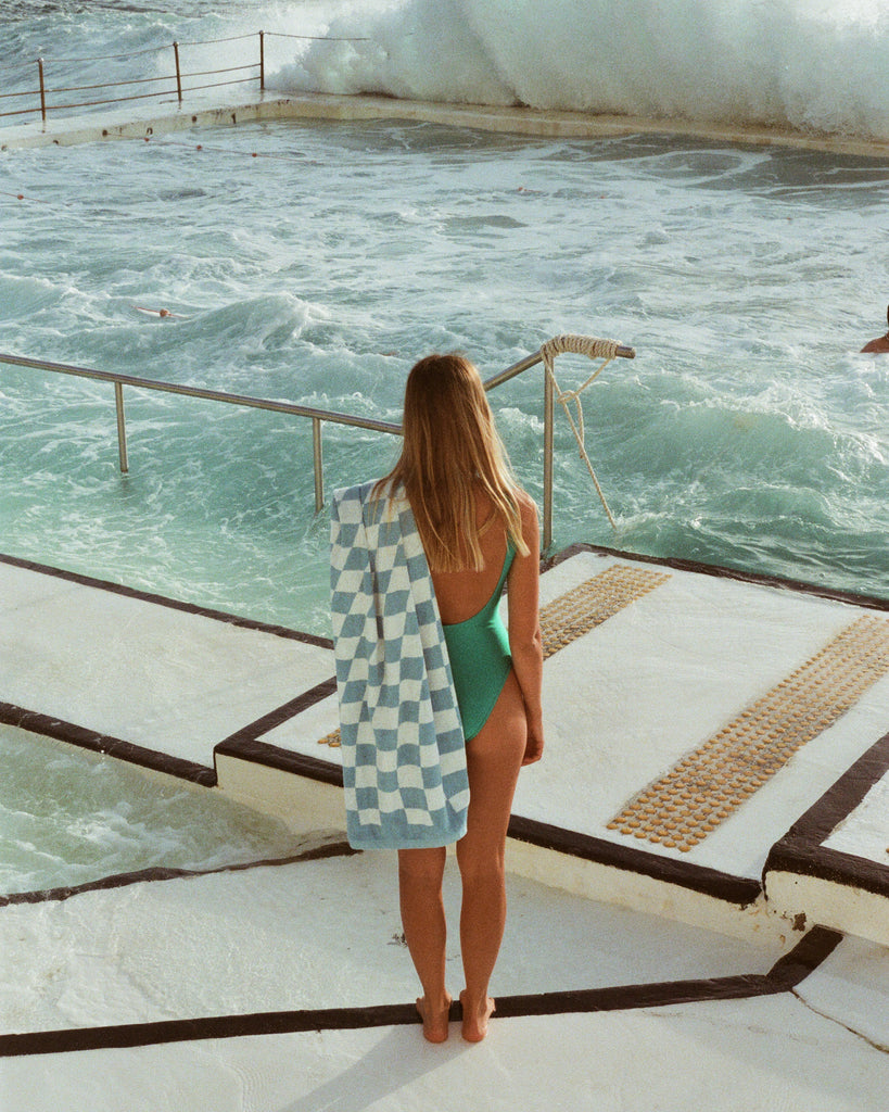 LVacation Beach Towel S00 - LV By The Pool